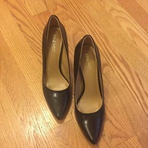 Nine West Black Pumps